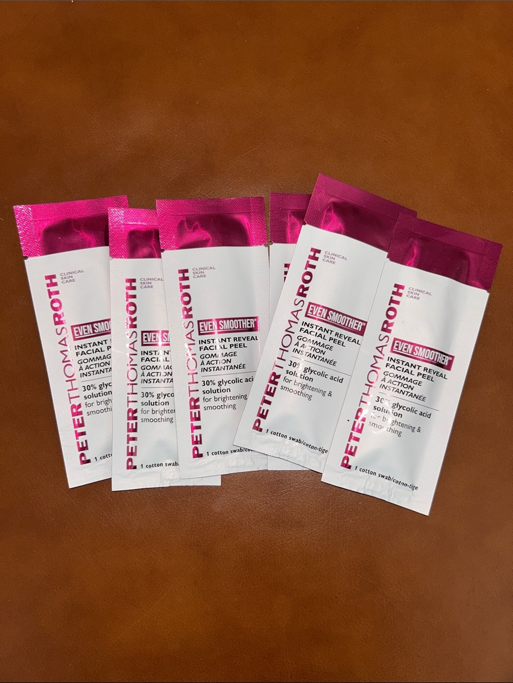 Peter Thomas Roth Pink and White Single-Use Facial Peel Sachets (6)